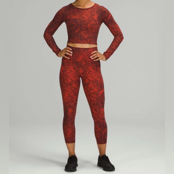 Lululemon Wunder Train High-Rise Crop 23" Denim Wash Print Autumn Red Black - Picture 3 of 6